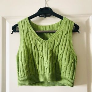 Green knitted cropped sweater vest